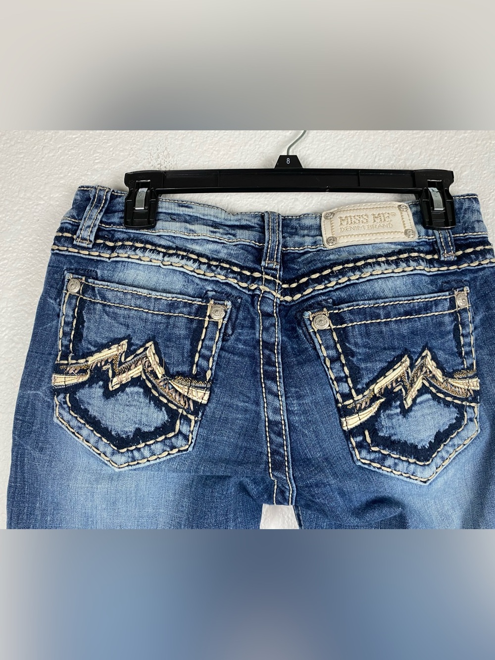 Miss Me ankle cropped embroidered distressed  jeans decorative pockets 29